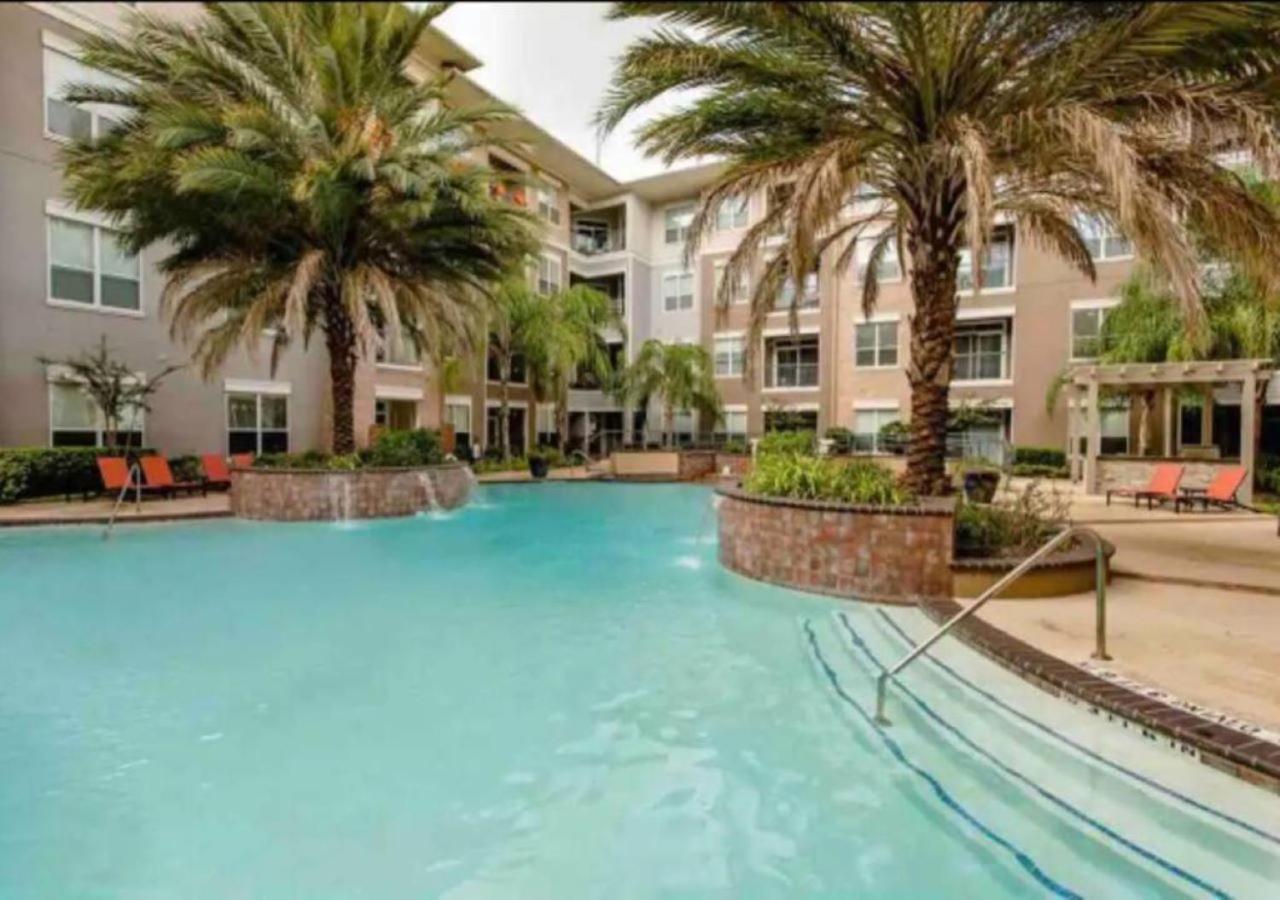 Inviting 2Br - Gym, Pool, Biz Center & Free Parking! Walk 2 Nrg Stadium! Near Med Ctr, Galleria, & Rice Village Houston Bagian luar foto