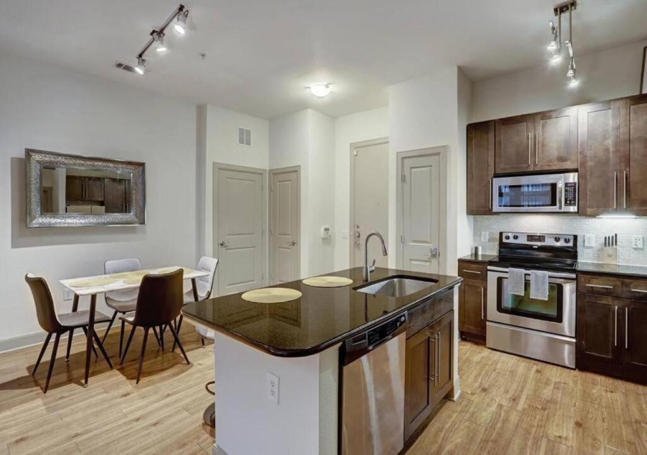 Inviting 2Br - Gym, Pool, Biz Center & Free Parking! Walk 2 Nrg Stadium! Near Med Ctr, Galleria, & Rice Village Houston Bagian luar foto